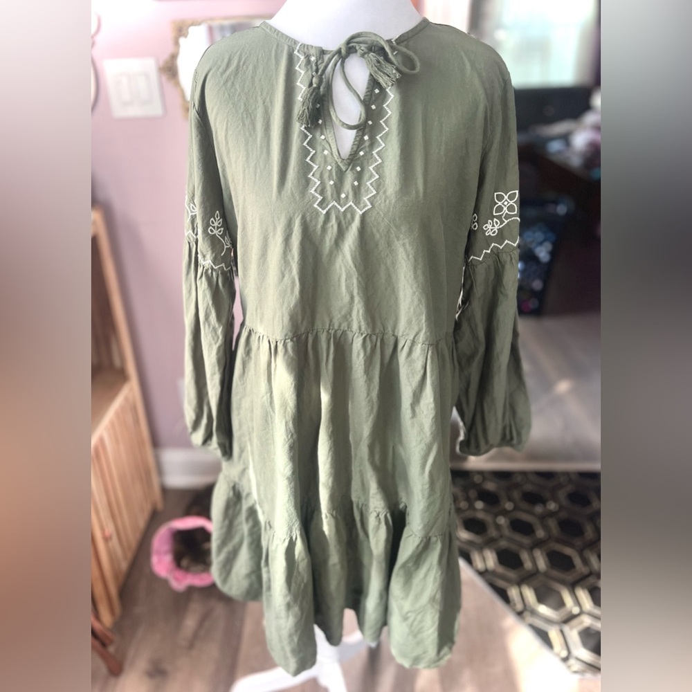 Beachlunchlounge Olive Embroidered Dress